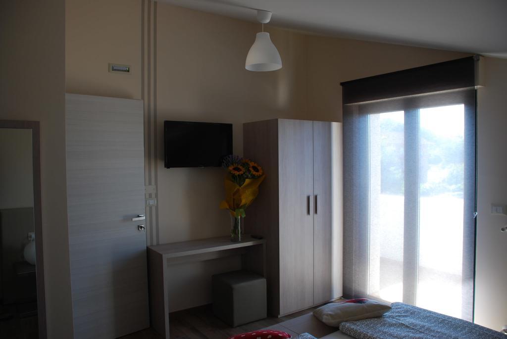 B&B Raffaello A Mare Montesilvano Ngoại thất bức ảnh