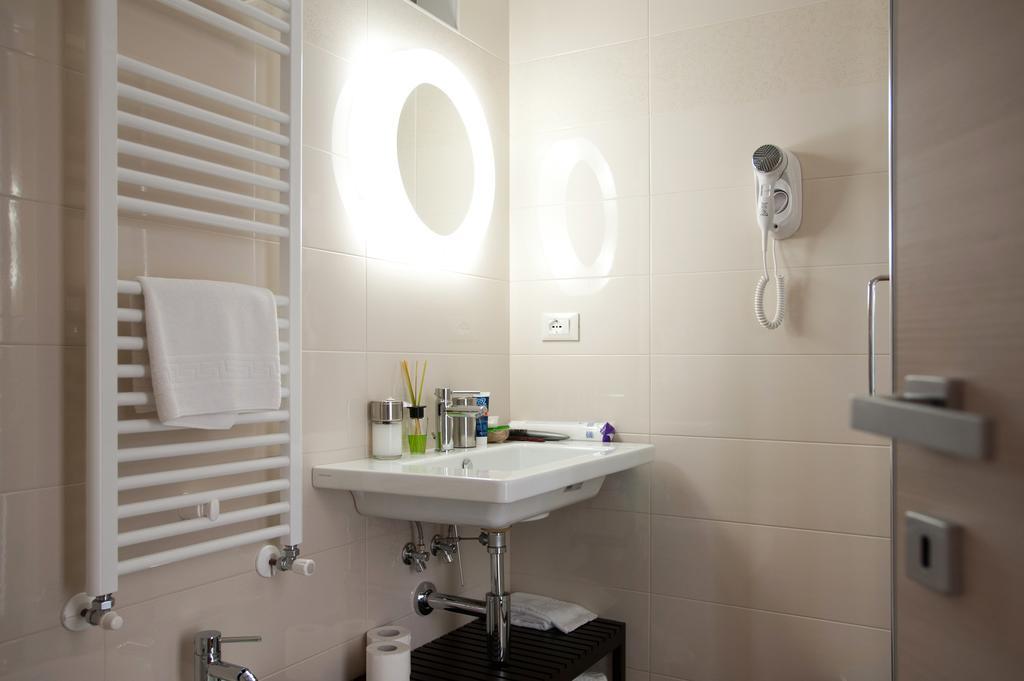 B&B Raffaello A Mare Montesilvano Phòng bức ảnh